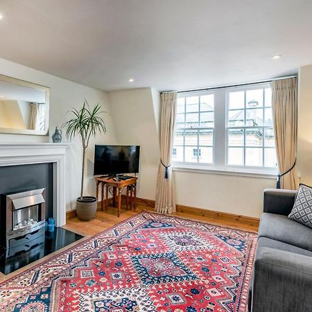 Central Bath Near The Circus With Parking Apartment Exterior photo